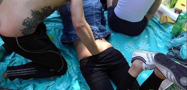  College babe fucked at outdoor bbq